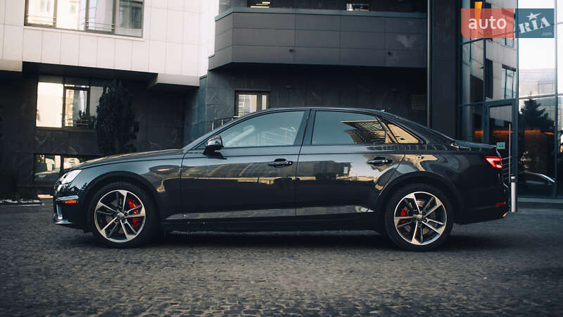 Седан Audi A4 2019 в Киеве