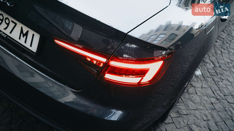 Седан Audi A4 2019 в Киеве
