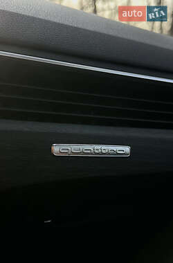 Седан Audi A4 2020 в 