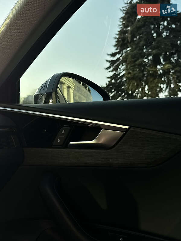 Седан Audi A4 2020 в Одессе