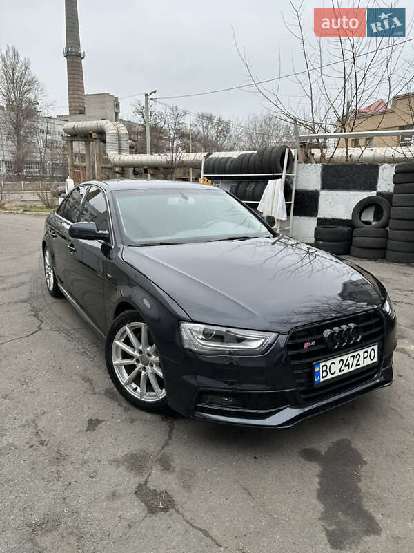 Седан Audi A4 2014 в Харкові фото Седан Audi A4 2014 в Харкові