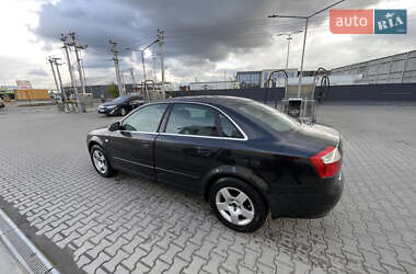 Седан Audi A4 2004 в Вишневом