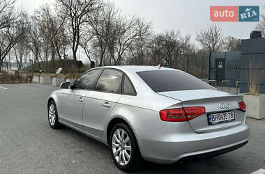 Седан Audi A4 2013 в Киеве