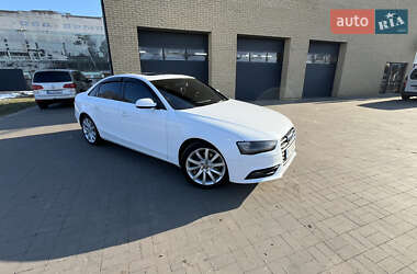 Седан Audi A4 2012 в Миргороді