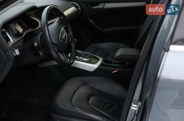 Седан Audi A4 2013 в Львове