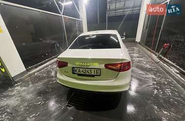 Седан Audi A4 2013 в 