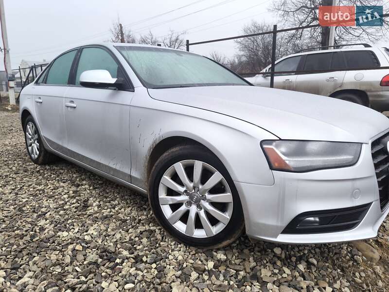 Седан Audi A4 2013 в Коломые