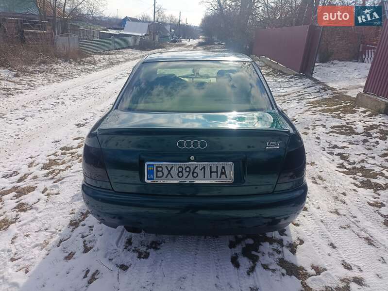 Седан Audi A4 1995 в Хмельницком