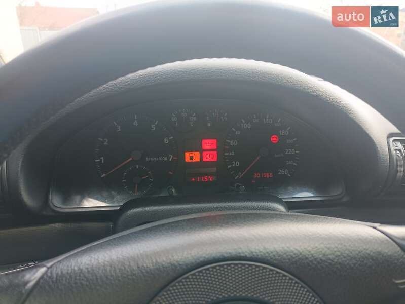 Седан Audi A4 1995 в Хмельницком
