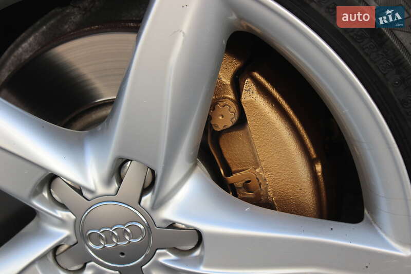 Седан Audi A4 2011 в Одессе