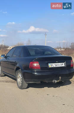 Седан Audi A4 1995 в 