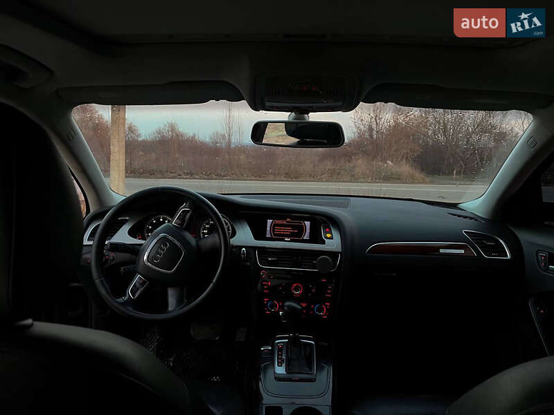 Седан Audi A4 2009 в Каменец-Подольском