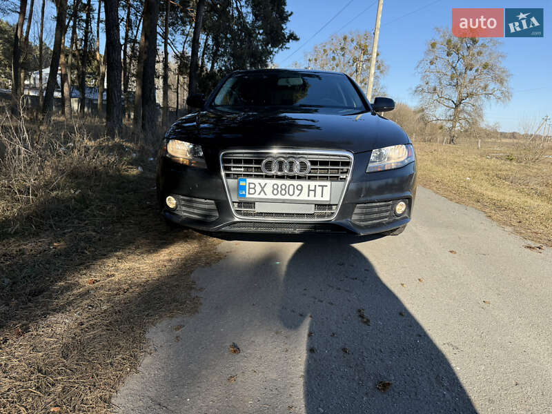 Седан Audi A4 2010 в Славуте