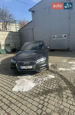 Седан Audi A4 2018 в 