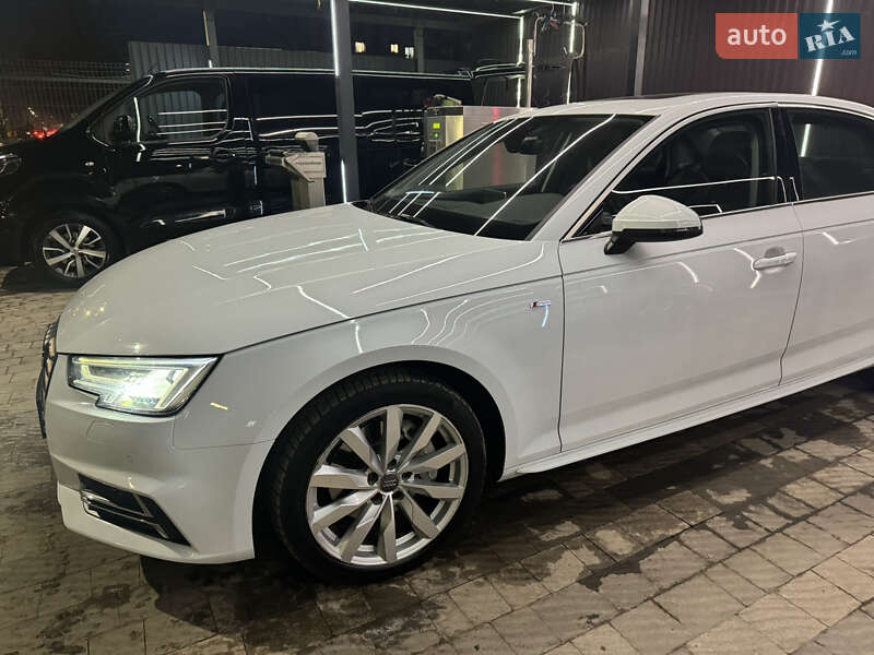 Седан Audi A4 2016 в Ужгороді
