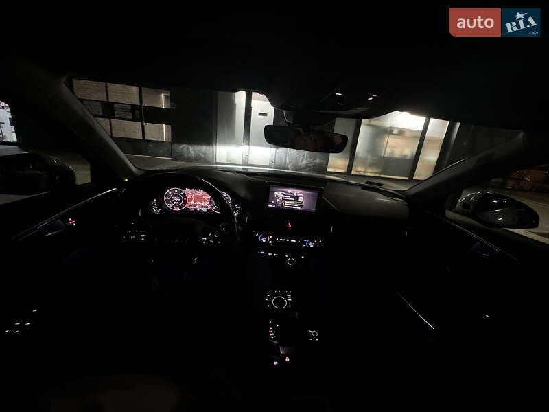 Седан Audi A4 2016 в Ужгороді