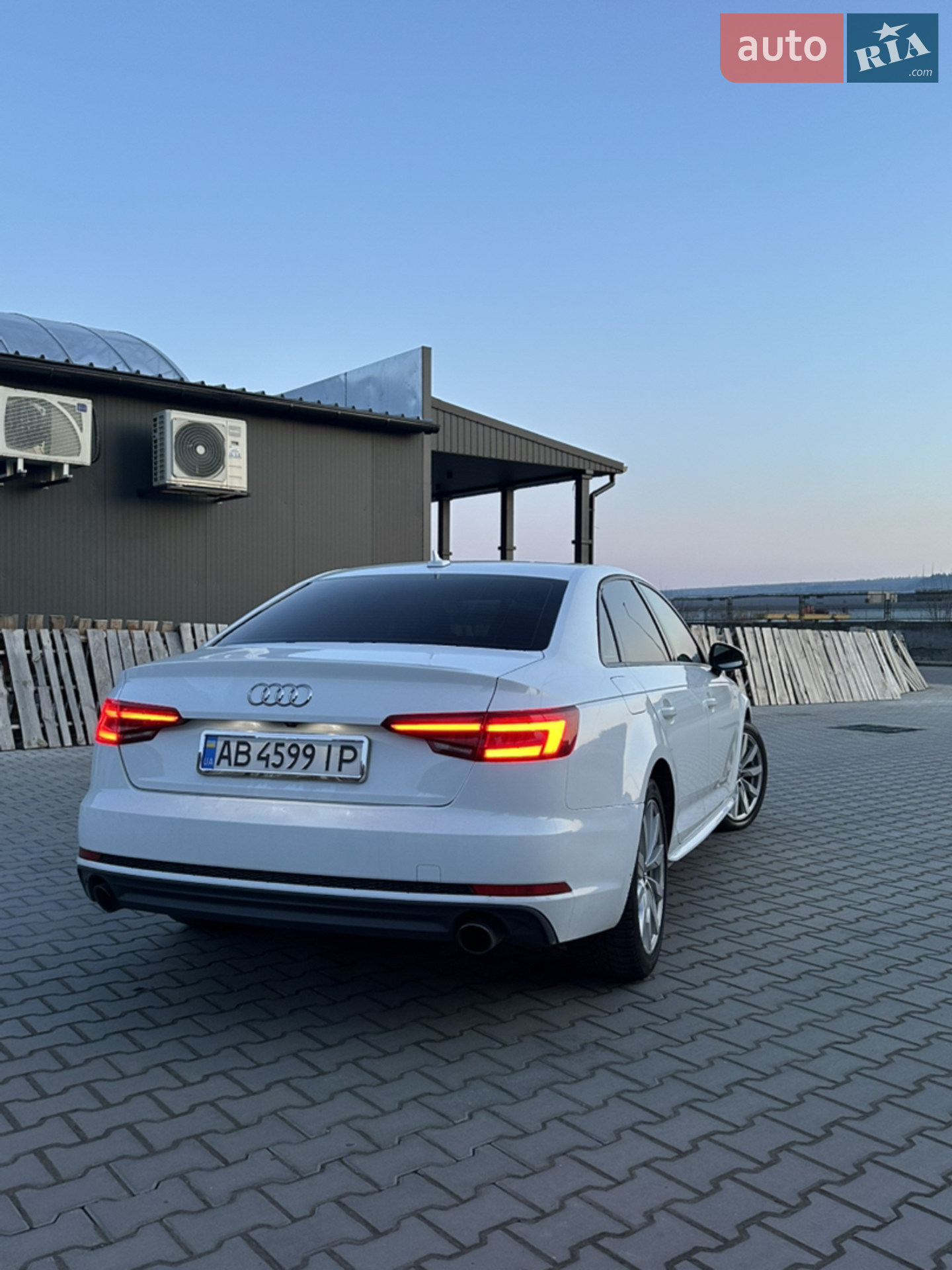 2017 Audi A4 - мініатюра 8