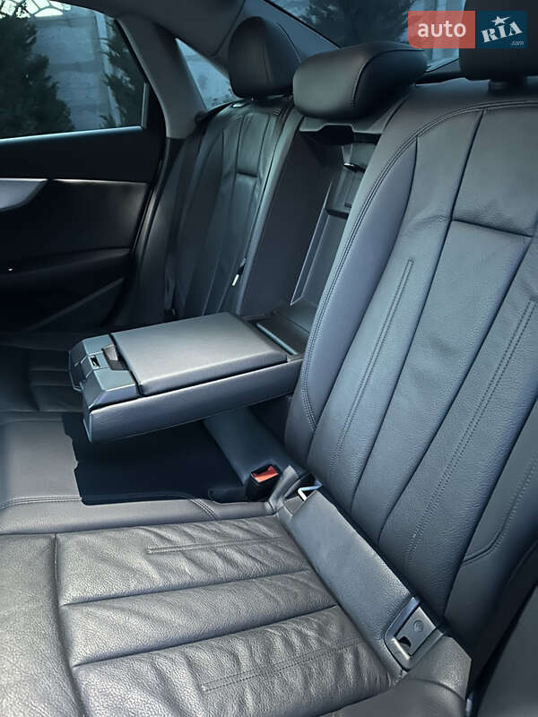 Седан Audi A4 2017 в Могилів-Подільському
