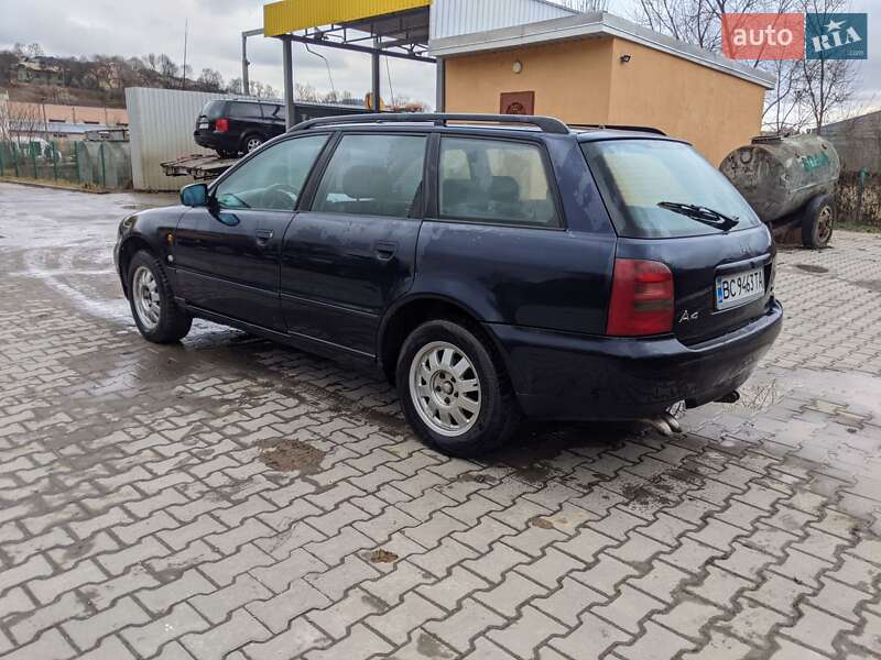 Универсал Audi A4 1997 в Турке