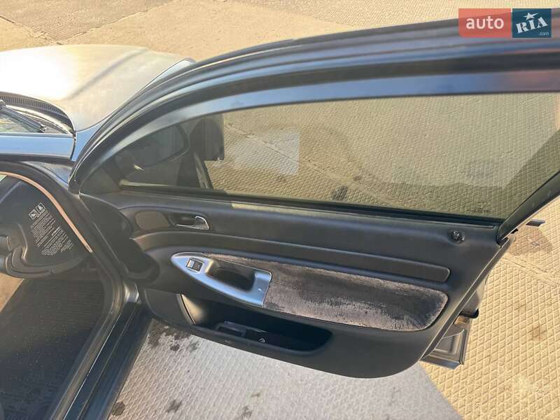 Седан Audi A4 1996 в Ходорове