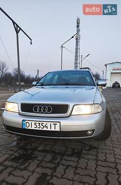 Седан Audi A4 2000 в Володимирі