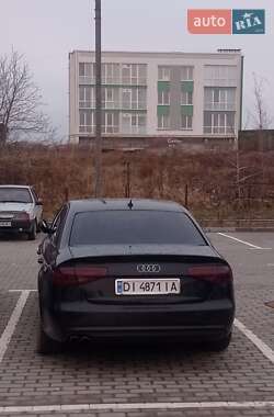 Седан Audi A4 2013 в 