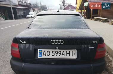 Седан Audi A4 1995 в 