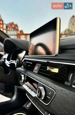 Седан Audi A4 2018 в 