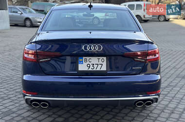 Седан Audi A4 2019 в Львові