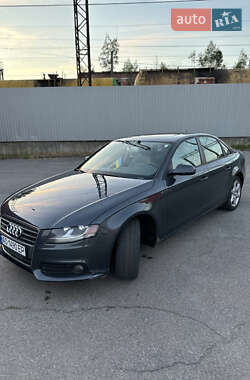 Седан Audi A4 2011 в Сваляве