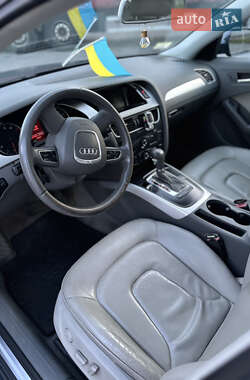 Седан Audi A4 2011 в Сваляве