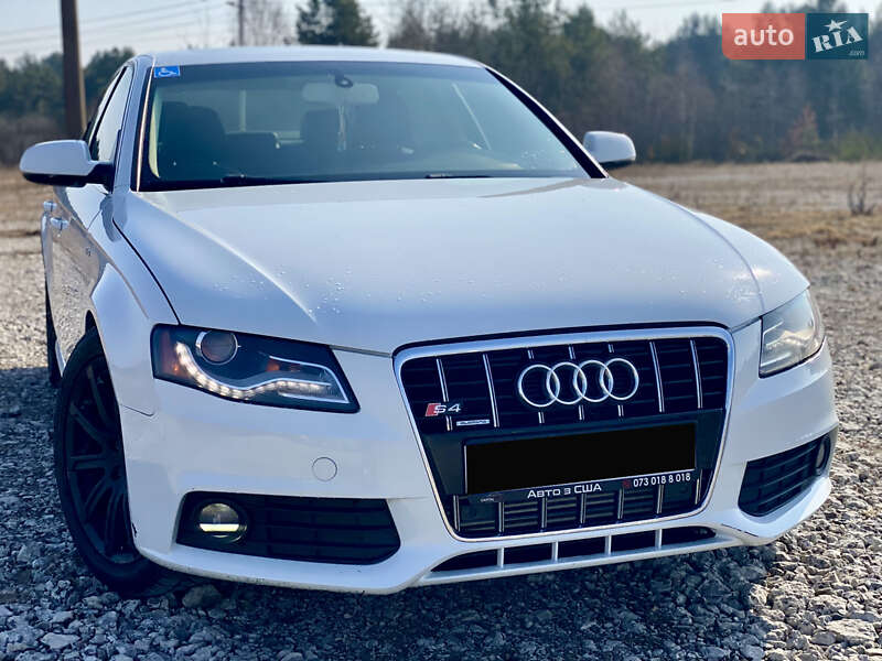 Седан Audi A4 2011 в Львове