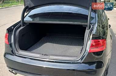 Седан Audi A4 2013 в 
