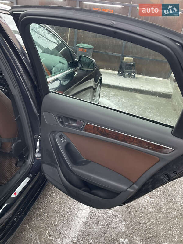 Седан Audi A4 2013 в Харькове
