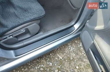 Седан Audi A4 2001 в 