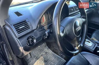 Седан Audi A4 2003 в Борщеве