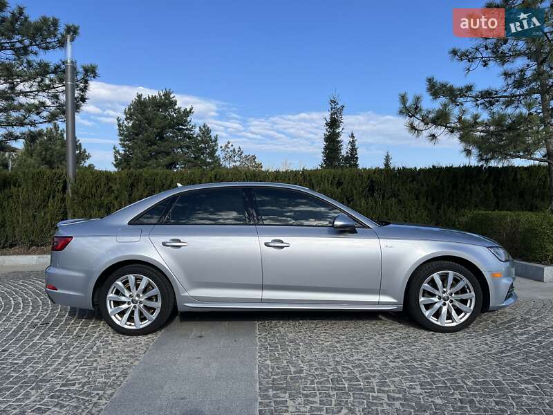 Седан Audi A4 2017 в Киеве