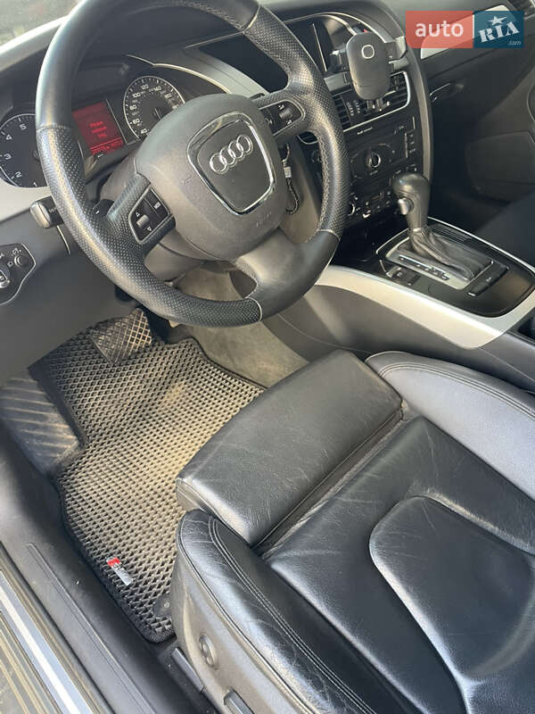 Седан Audi A4 2011 в Миколаєві