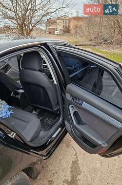 Седан Audi A4 2010 в 
