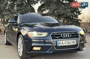 Седан Audi A4 2013 в 