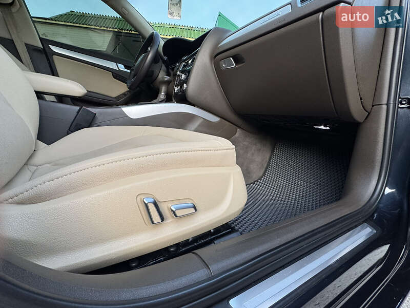 Седан Audi A4 2013 в Дрогобыче