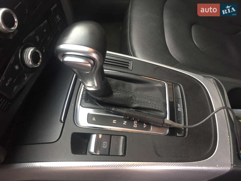 Седан Audi A4 2012 в Киеве