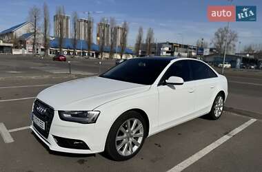 Седан Audi A4 2012 в Киеве