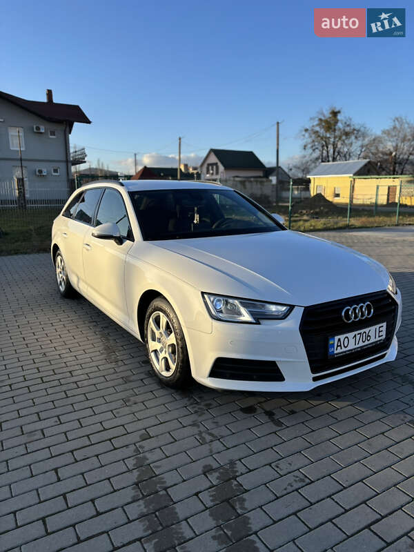 Универсал Audi A4 2018 в Мукачево
