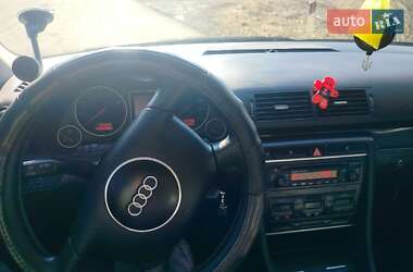 Седан Audi A4 2001 в 