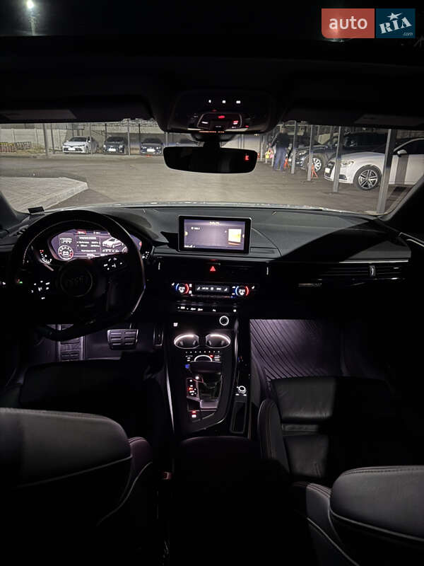 Седан Audi A4 2018 в Николаеве