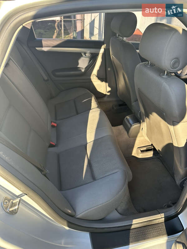 Седан Audi A4 2002 в Одесі