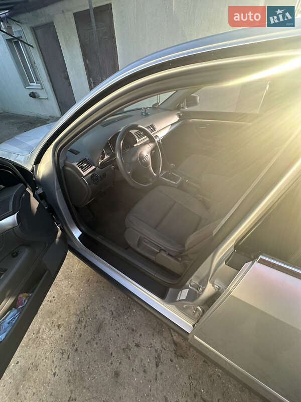 Седан Audi A4 2002 в Одессе