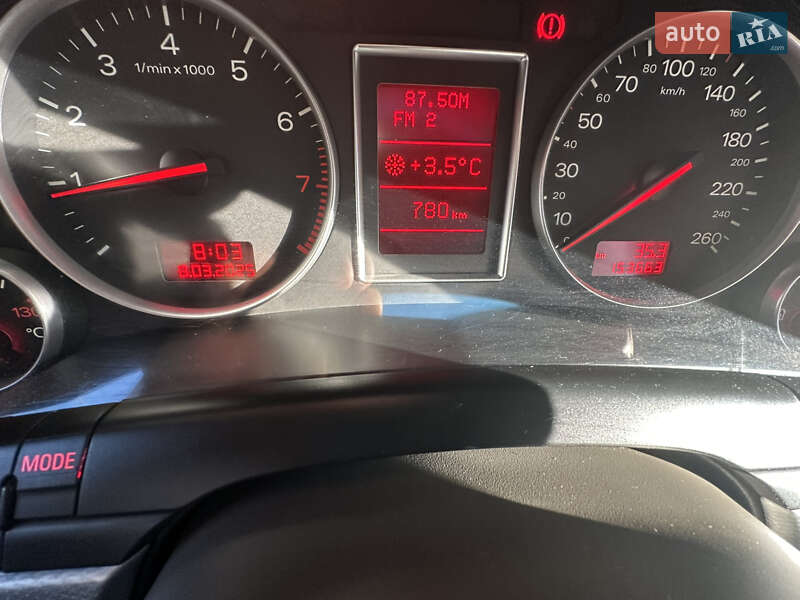 Седан Audi A4 2002 в Одессе