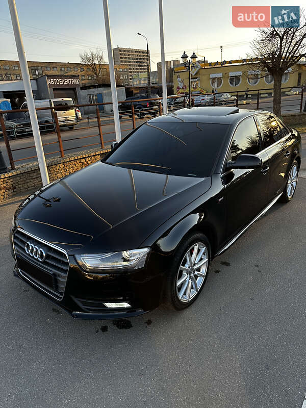 Седан Audi A4 2015 в Киеве